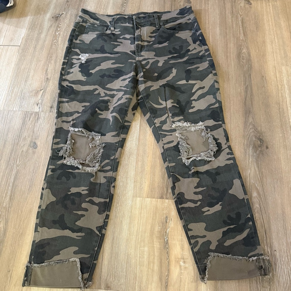 Blue Desire Women’s Camo Jeans